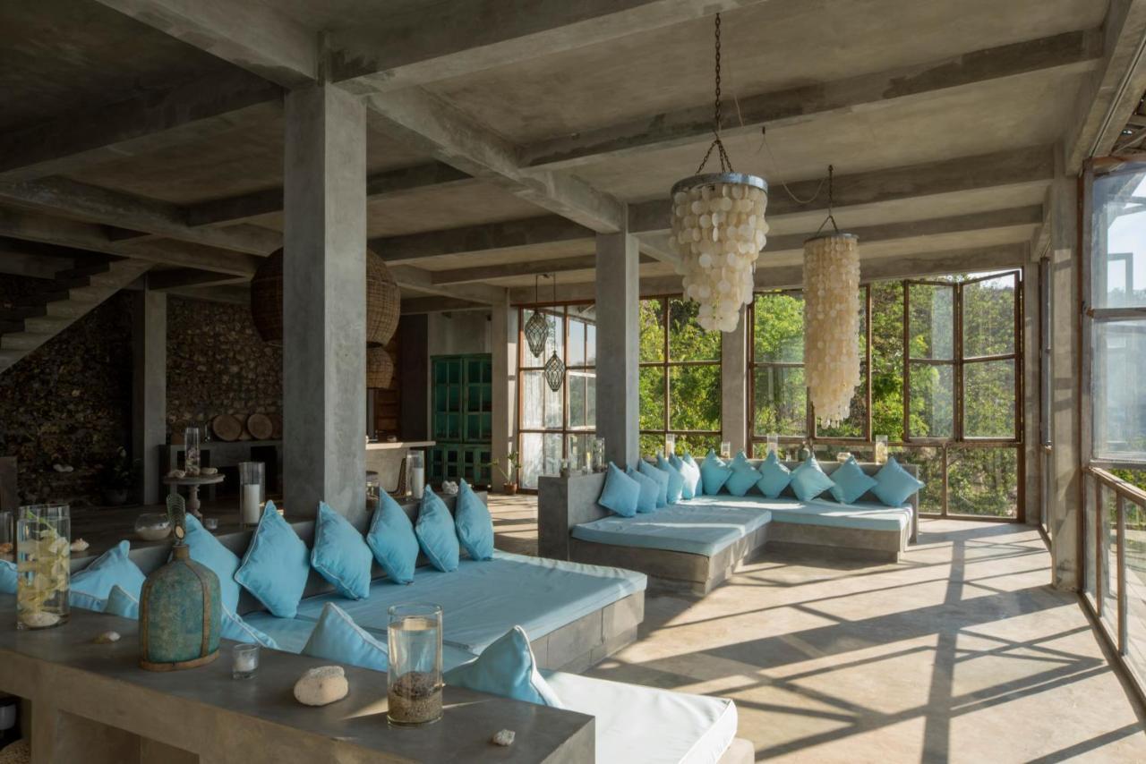 Villa V Uluwatu エクステリア 写真