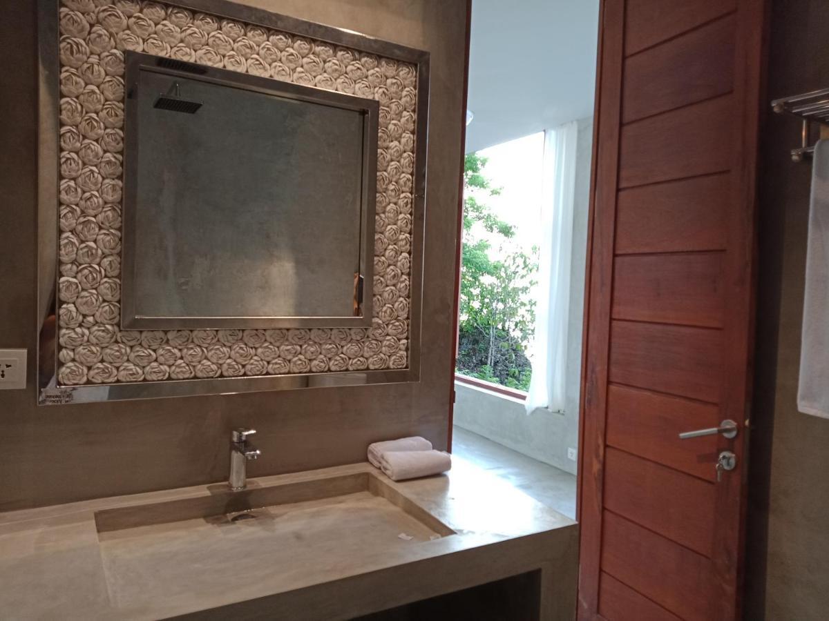 Villa V Uluwatu エクステリア 写真