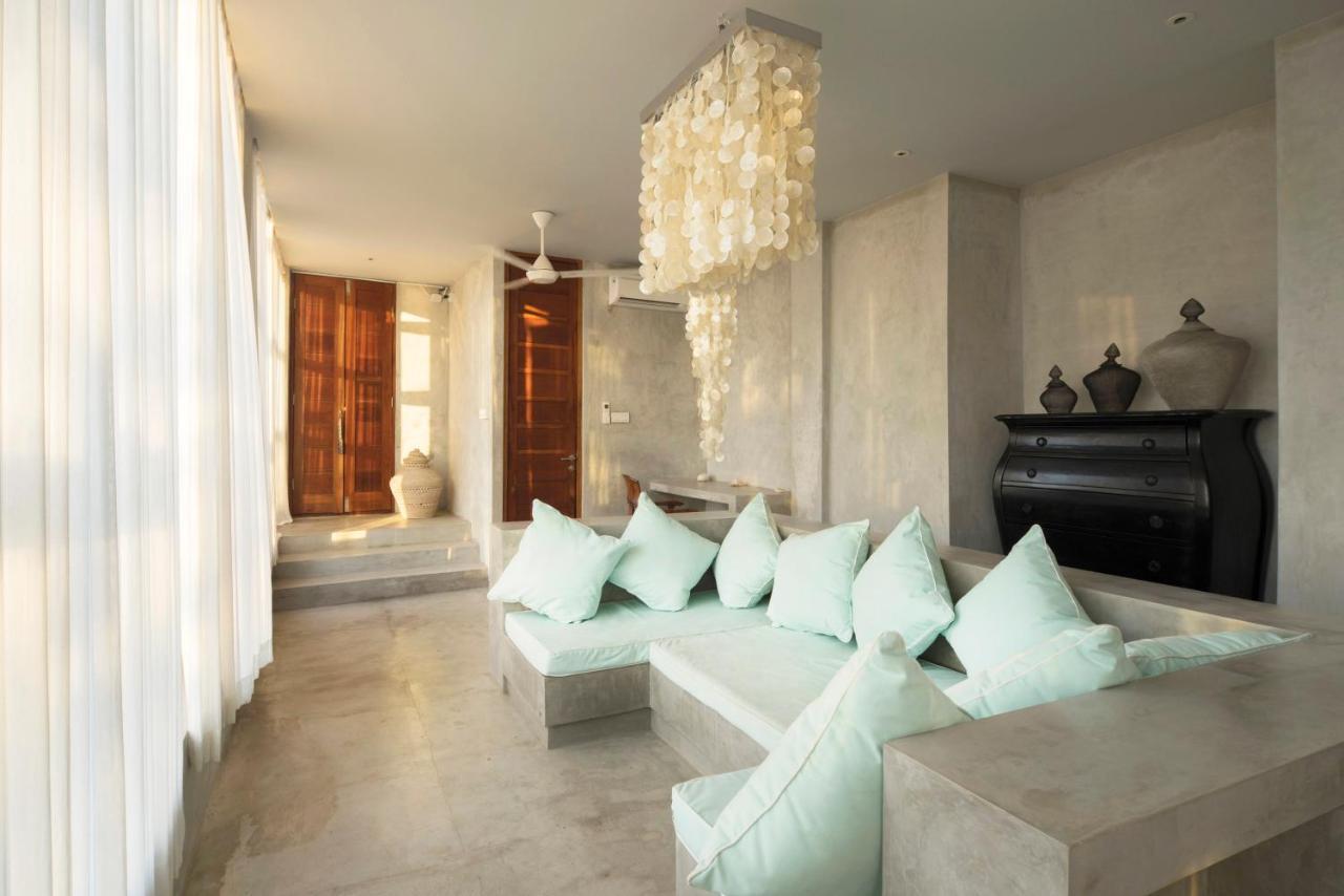 Villa V Uluwatu エクステリア 写真